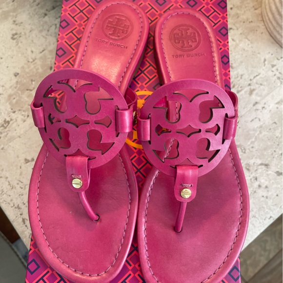 tory burch miller fuchsia